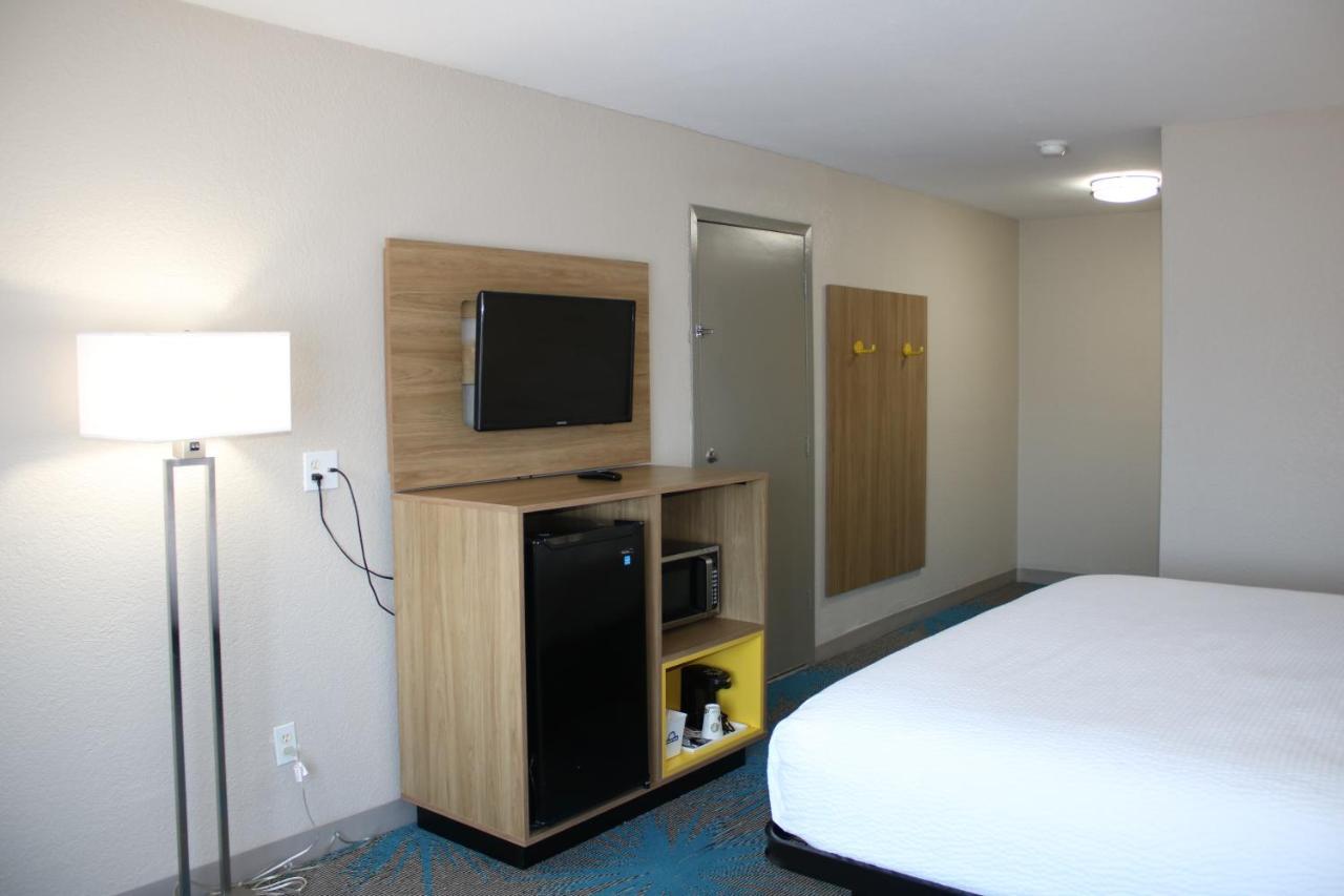 Days Inn By Wyndham Waco University Area Ngoại thất bức ảnh
