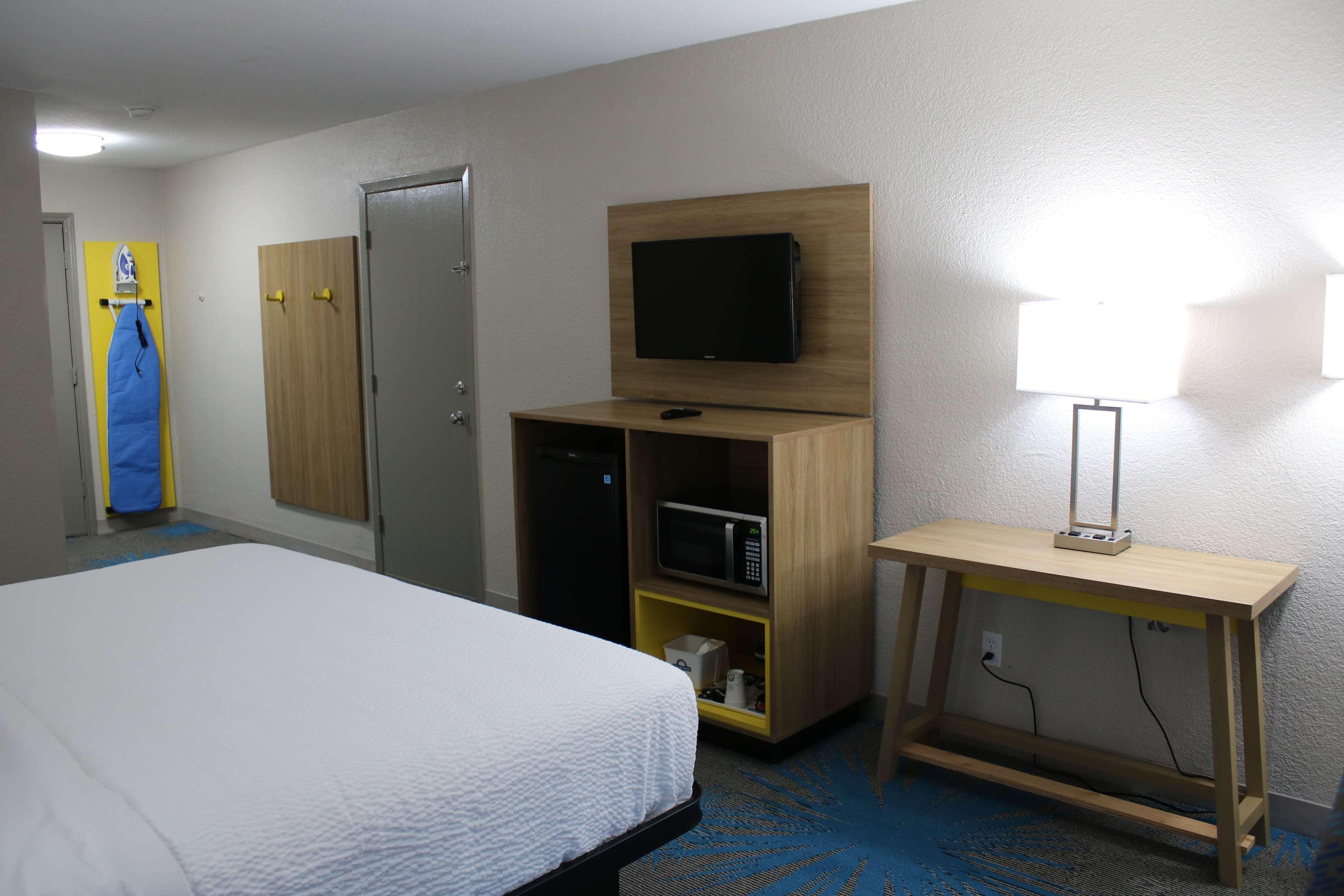 Days Inn By Wyndham Waco University Area Ngoại thất bức ảnh