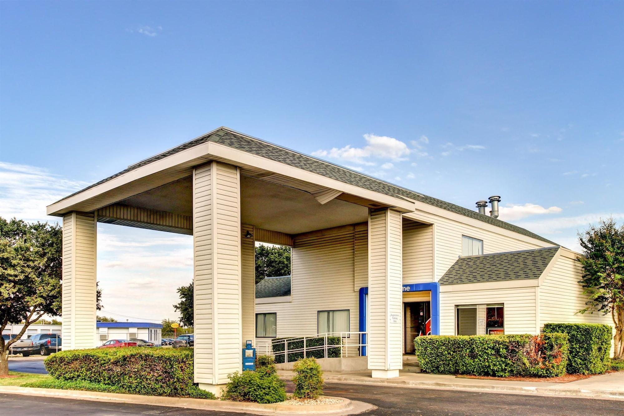 Days Inn By Wyndham Waco University Area Ngoại thất bức ảnh