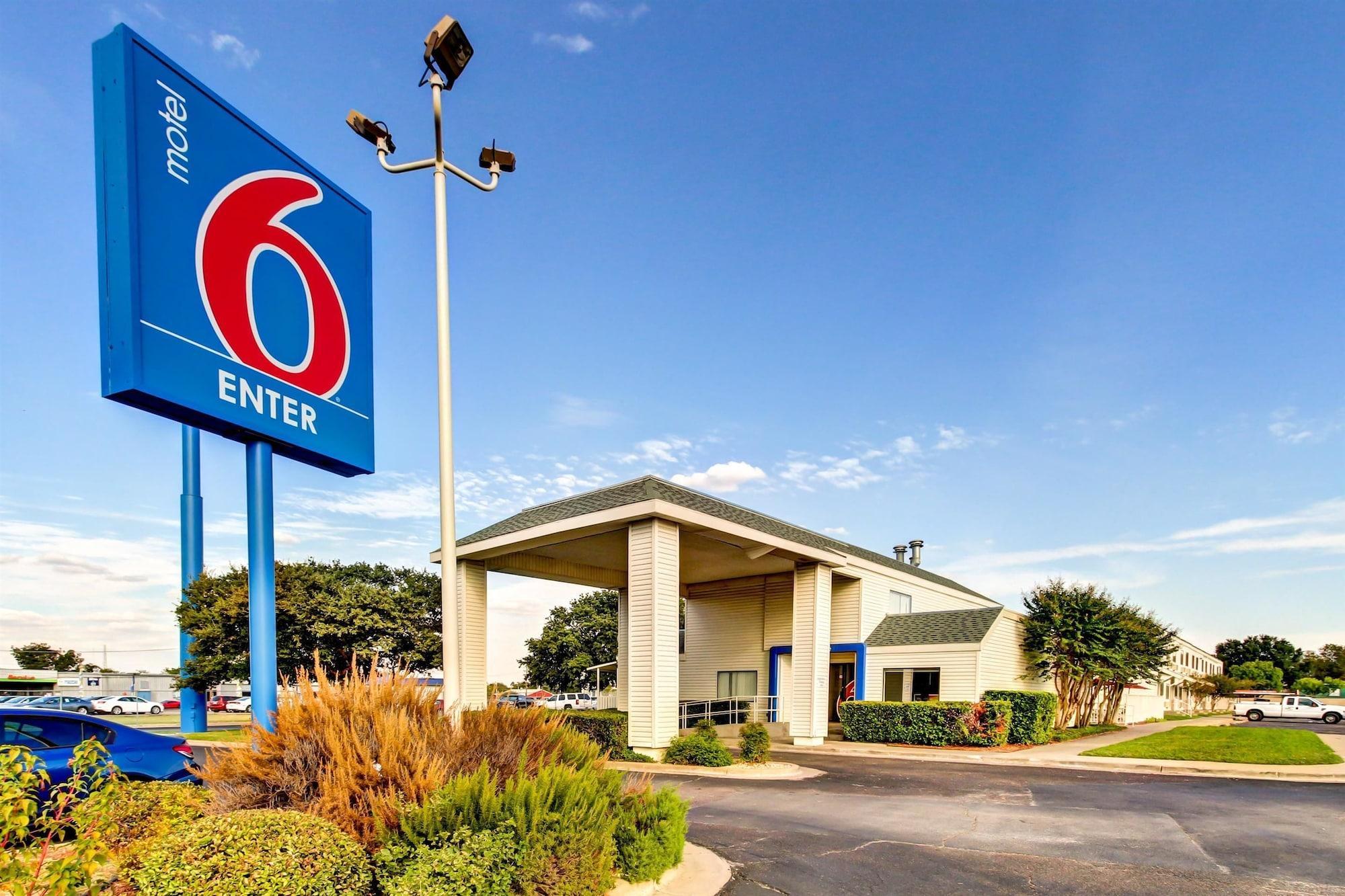 Days Inn By Wyndham Waco University Area Ngoại thất bức ảnh